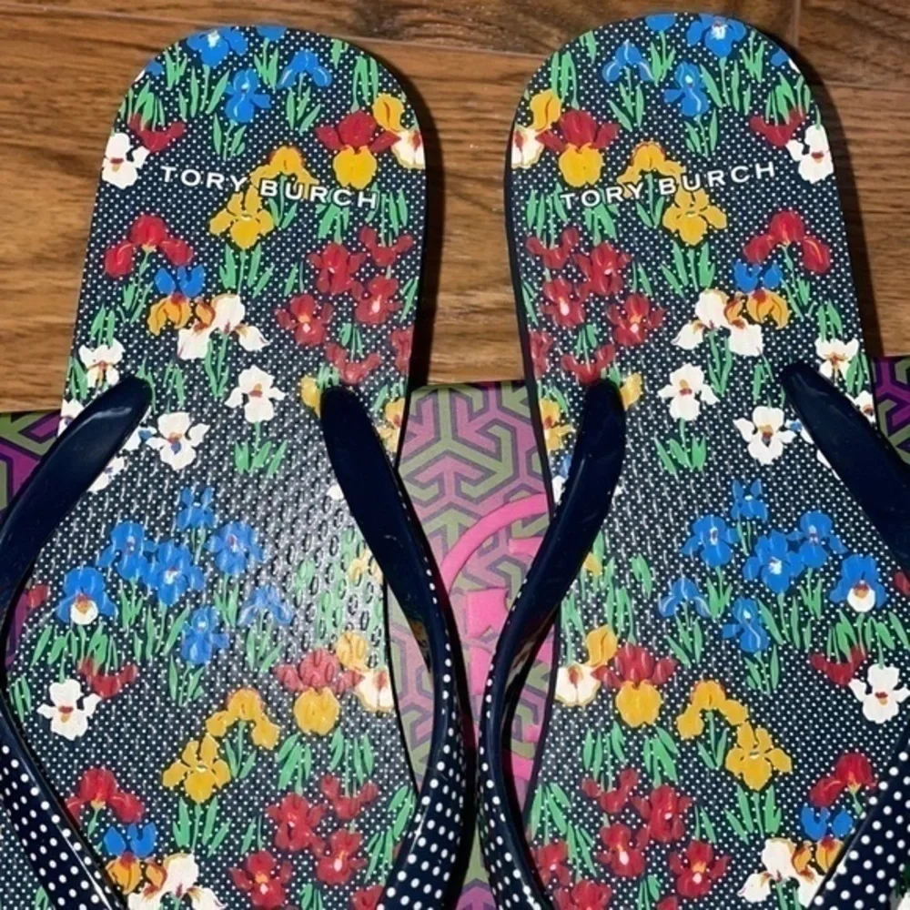 Tory Burch WORN ONCE Auth. Floral Dot Patterned Flip Flop Thong Sandals